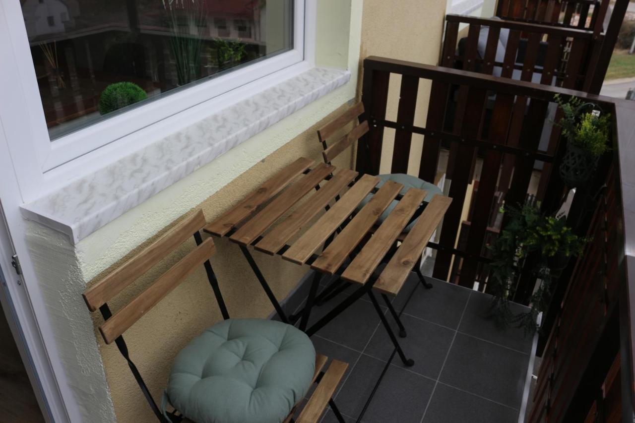 Studio Apartman Tajci Apartman Szluin Kültér fotó